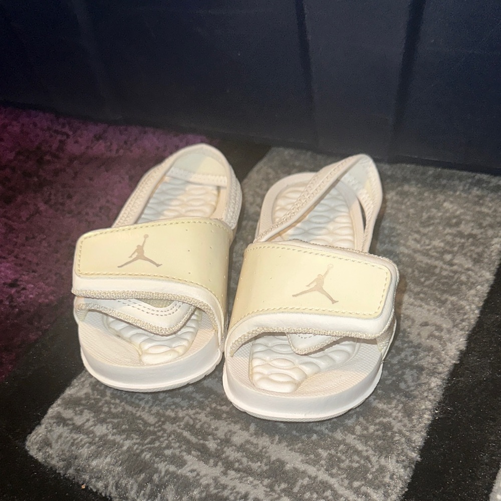 Jordan Kids Cream Slide Sandals with Jumpman Logo